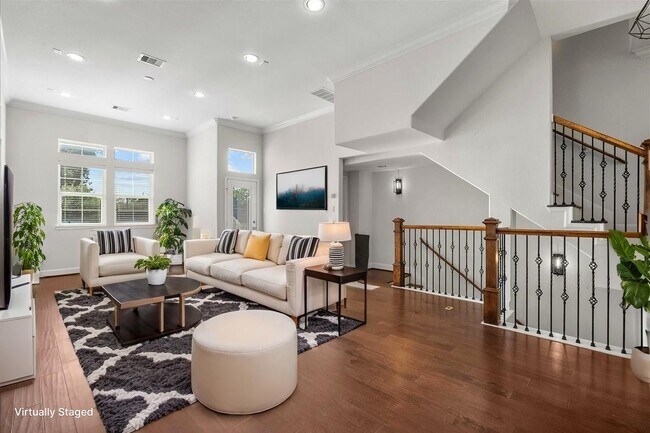 Photo - 403 N Nagle St