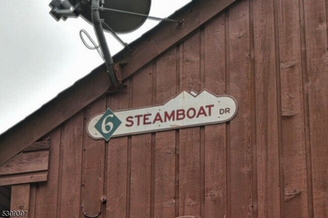 Photo - 6 Steamboat Dr