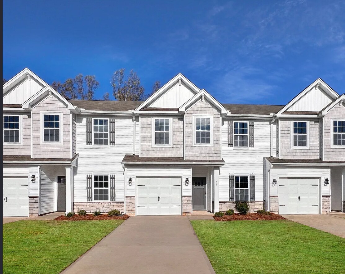 Photo - 44 Fernhill Ln