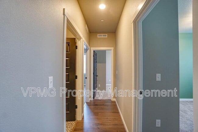 Photo - 604 NW 25th Wy