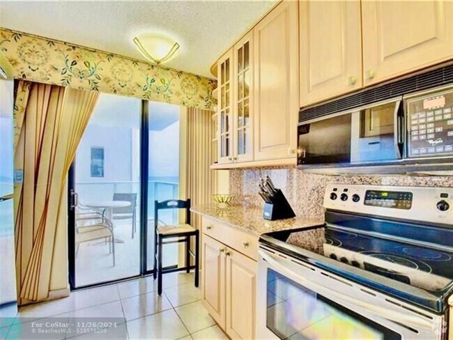 Building Photo - 1000 S Ocean Blvd Unit 9c Rental