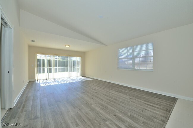 Photo - 4824 Lasqueti Way