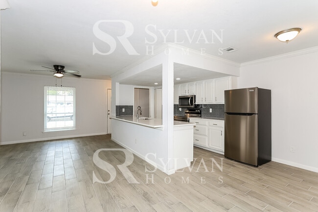 Photo - Lease today! No extra charge for contentment and relaxation!