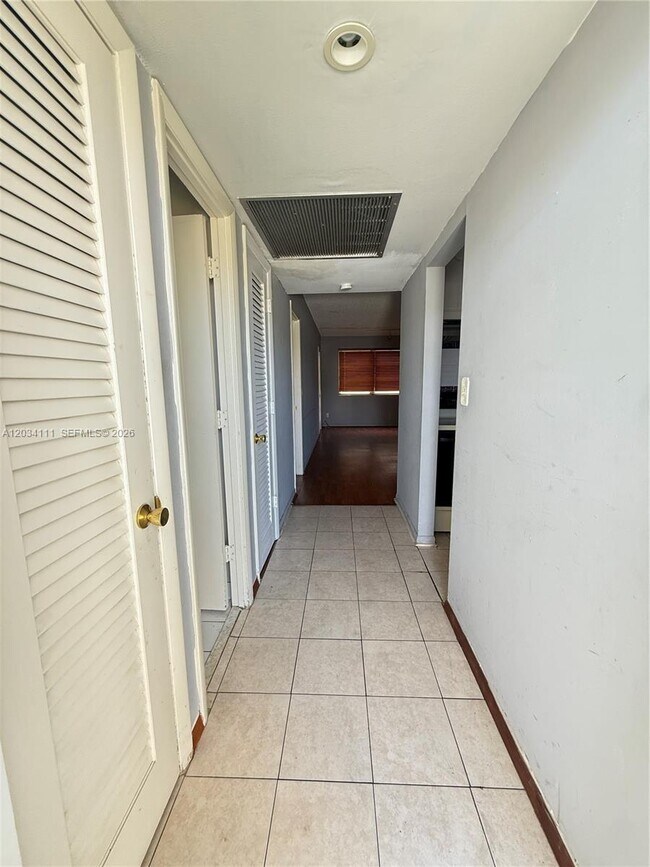 Photo - 2200 Park Ln Unit 105