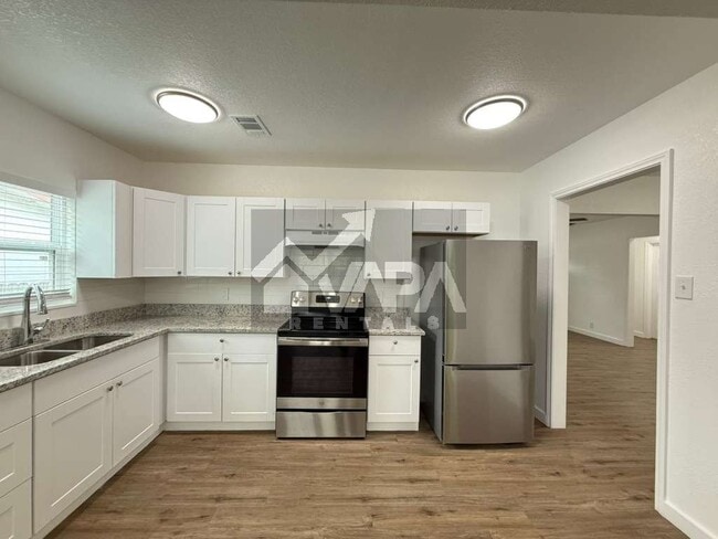Photo - 118 Gaskin Dr