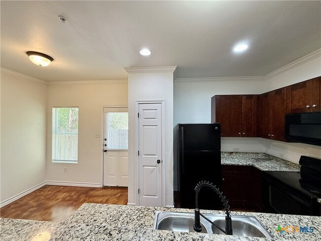 91 Plaza Dr
