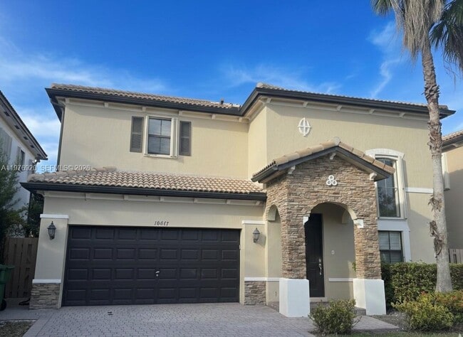 Building Photo - 10417 SW 231st Ter