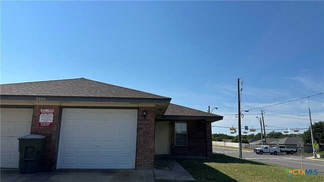 Building Photo - 3204 Raven Dr Rental