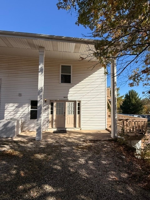 Building Photo - 1800 Hillsboro Valley Park Rd