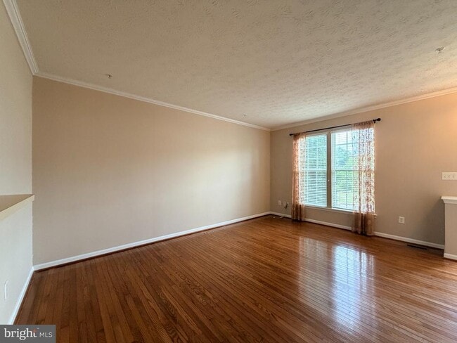 2805 Settlers View Dr