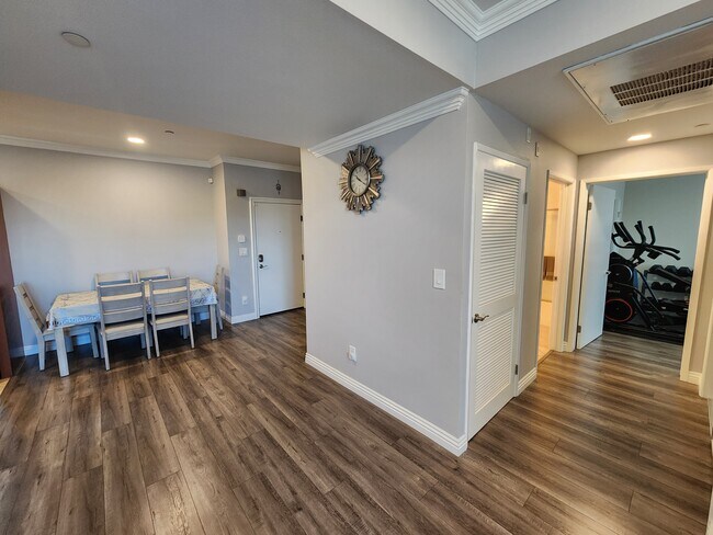 Photo - 13941 Sherman Way Unit 207