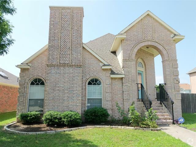 Building Photo - 705 Teakwood Dr Rental