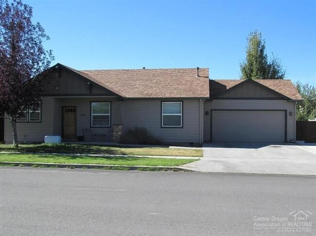 Photo - 62593 Hawkview Road