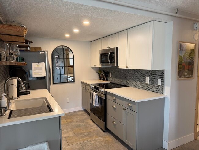 Photo - 220 Mountainside Dr Unit 402