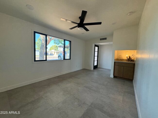 Photo - 3749 E Laurel Ln