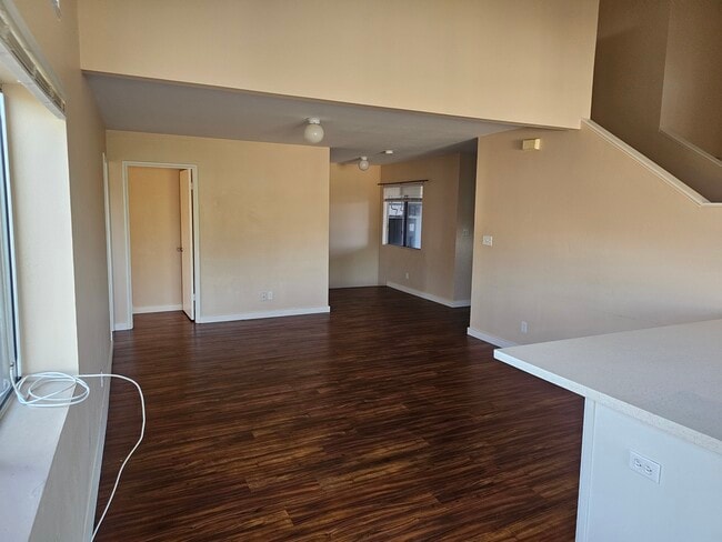 Photo - 2238 Komo Mai Dr Unit B