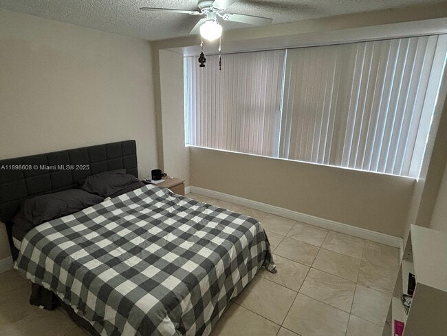 Photo - 7545 E Treasure Dr Unit 3B