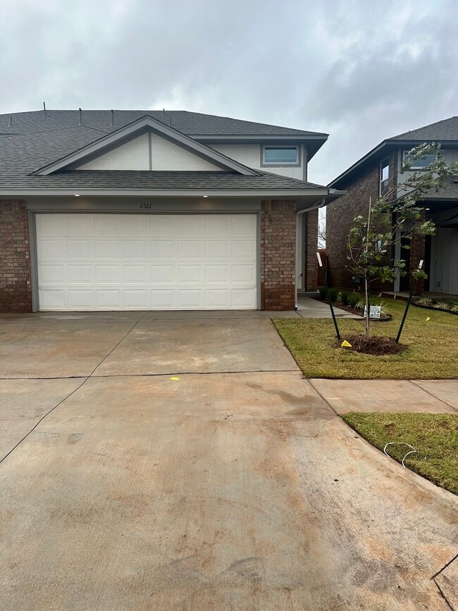 Building Photo - 1st Month Free!