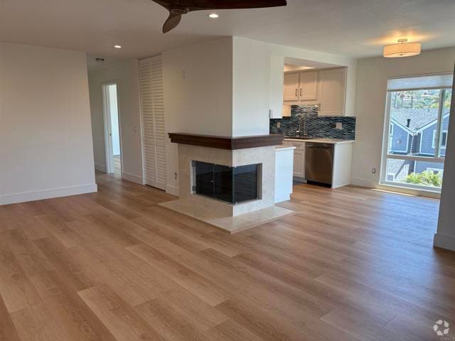 Building Photo - 2711 Camino Del Mar Rental