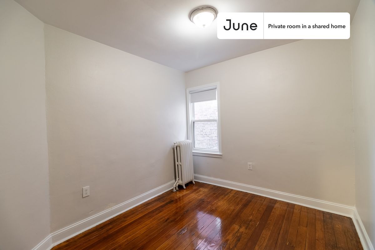 Private bedroom in 4 bed/1 bath Home - Private bedroom in 4 bed/1 bath Home