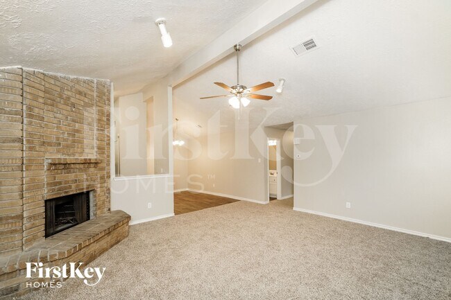 Photo - 19903 Mountain Dale Dr