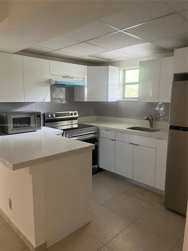 Photo - 8290 Lake Dr Unit 317
