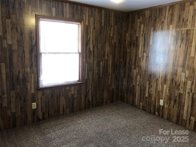 Photo - 355 Sunny Hill Dr