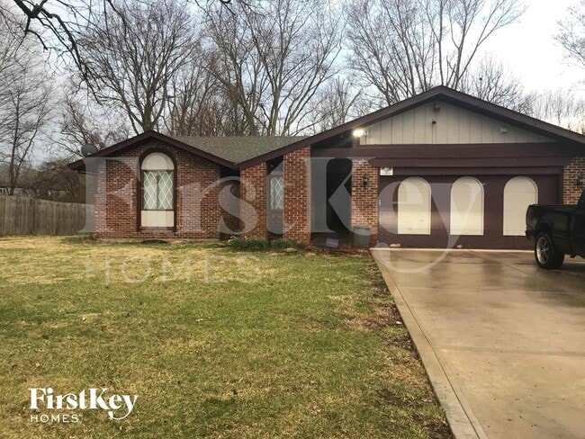 Building Photo - 6130 Munsee Ln