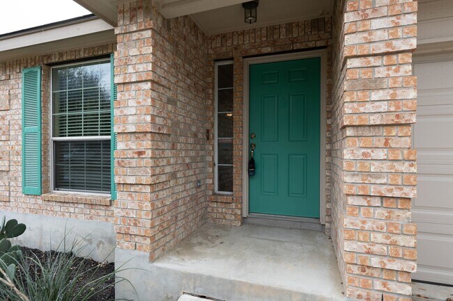 Photo - 2476 Medina Dr