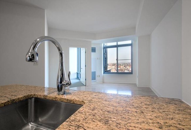 Photo - 675 S President St Unidad #1507