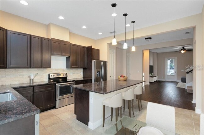 1412 Lobelia Dr