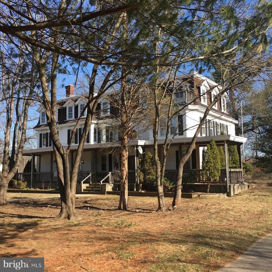 Photo - 1301 Deer Run Rd House