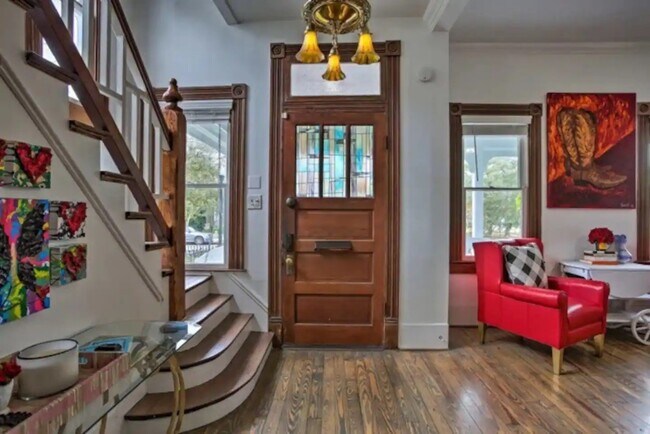 Photo - 1124 Church St