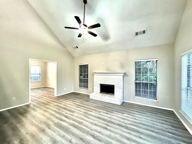 Photo - 10470 Meadow Run Trce