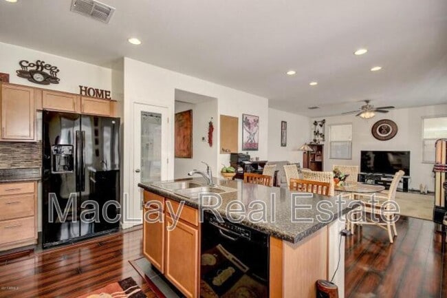 Photo - 3946 E Blue Spruce Ln