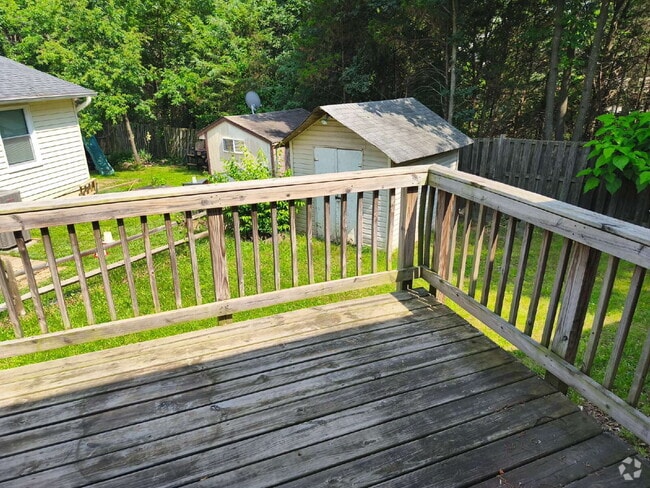 Building Photo - Charming Silver Oaks Rambler Ready for You! Rental