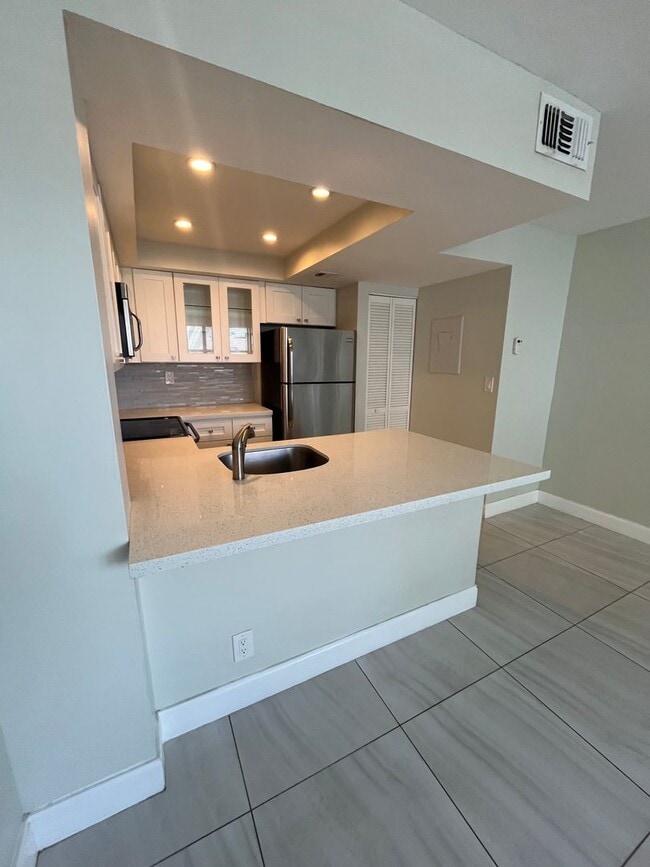 Photo - ONE BEDROOM ONE BATHROOM! FULLY RENOVATED Stainless Appliances! Unit 23