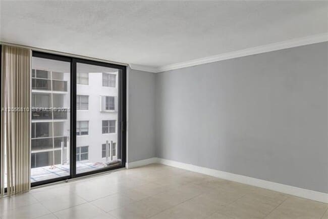 Photo - 6061 Collins Ave