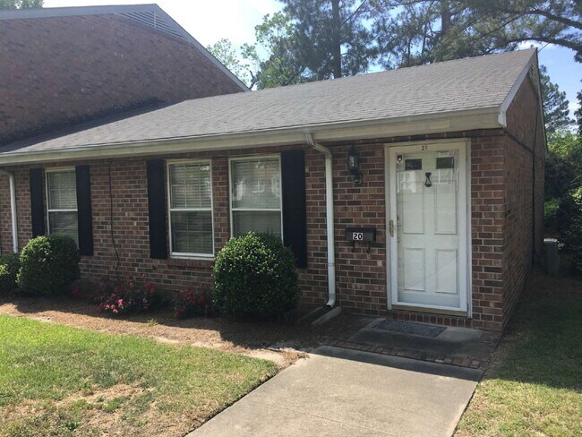 Photo - Adorable 2 BR | 1 BA Townhome in Goldsboro! Excellent Location! Unidad 20