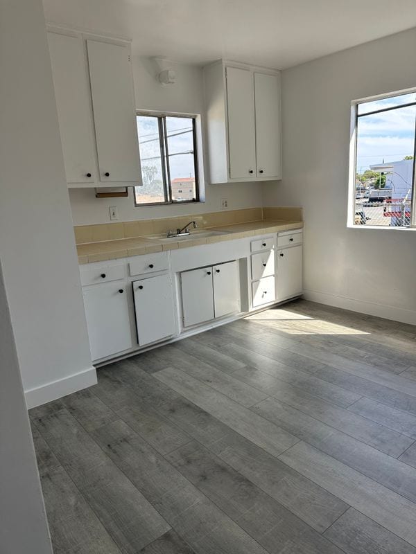 Building Photo - 1650 W 209th St