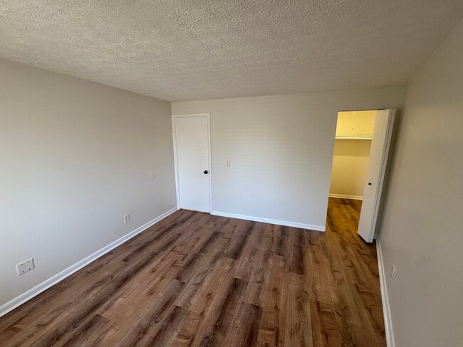 Photo - Hamburg Heights