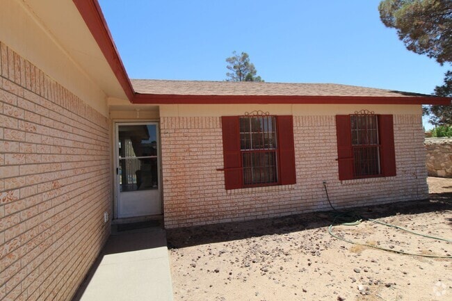 Building Photo - 1808 Dean Martin Dr Rental