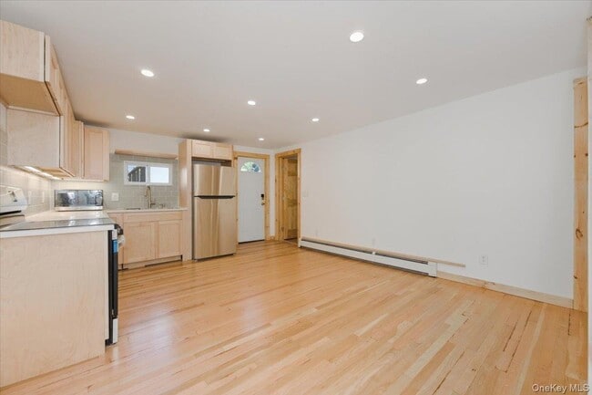 Photo - 132 A Raymond St