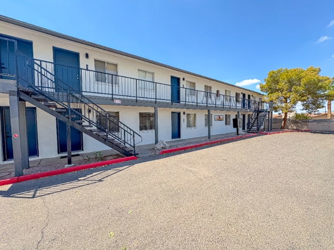 Building Photo - 1637 N 51st St Rental