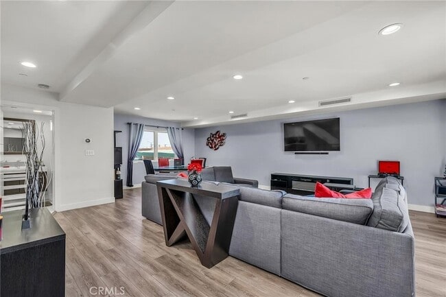 Photo - 16539 Vine Ter House