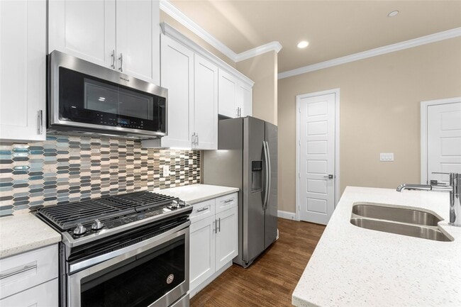 Photo - 2952 Sheridan Dr