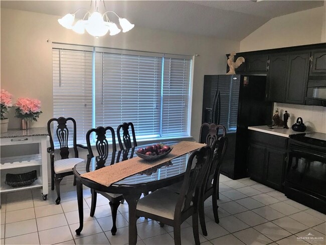 Photo - 35 N 41st St