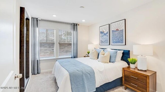 Photo - 392 Rosemont Dr