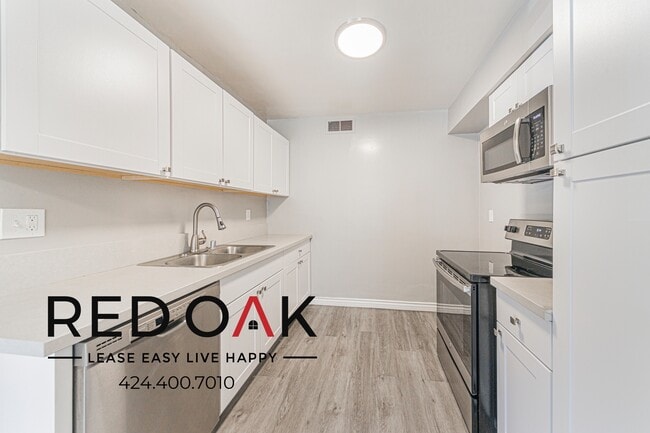 Photo - 10741 Moorpark St Unit 5