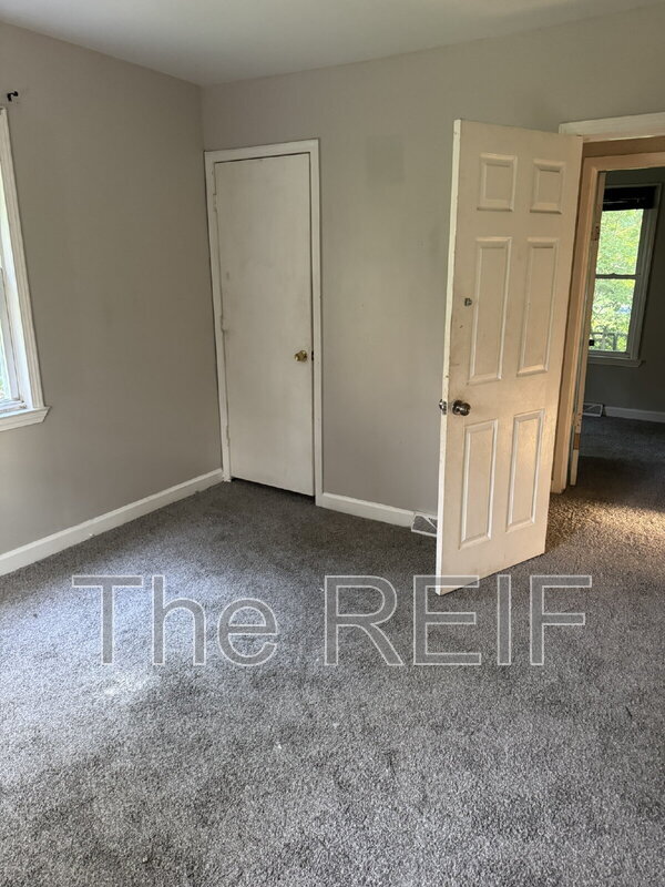 Building Photo - 3251 Spruce St Rental